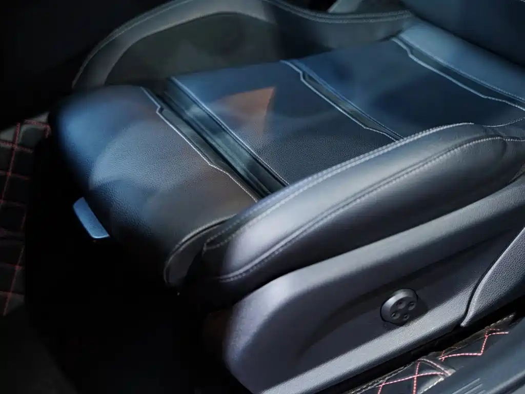 Mercedes-Benz AMG GT — миниатюра 18