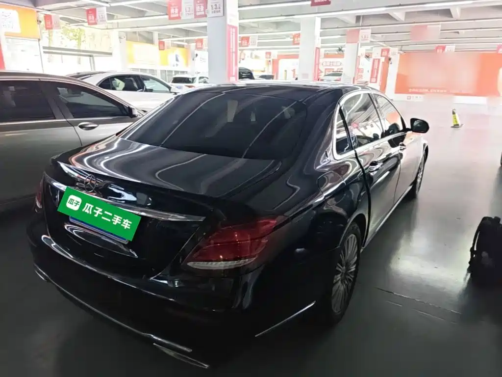Mercedes-Benz E-Class — миниатюра 7