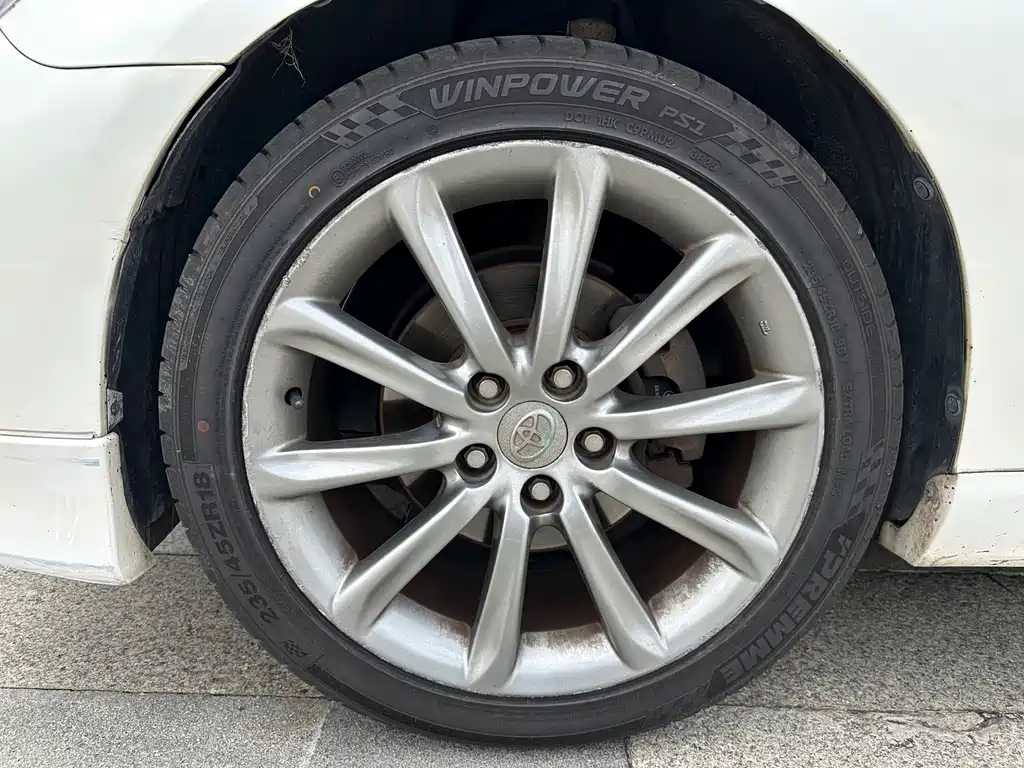 Toyota Reiz — миниатюра 24