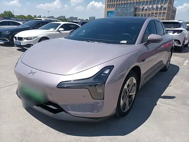 2025 Xpeng Mona M03