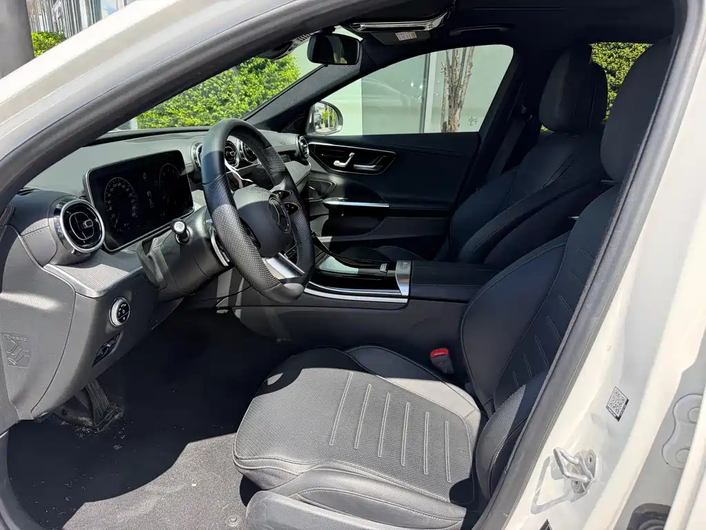 Mercedes-Benz C-Class — миниатюра 21