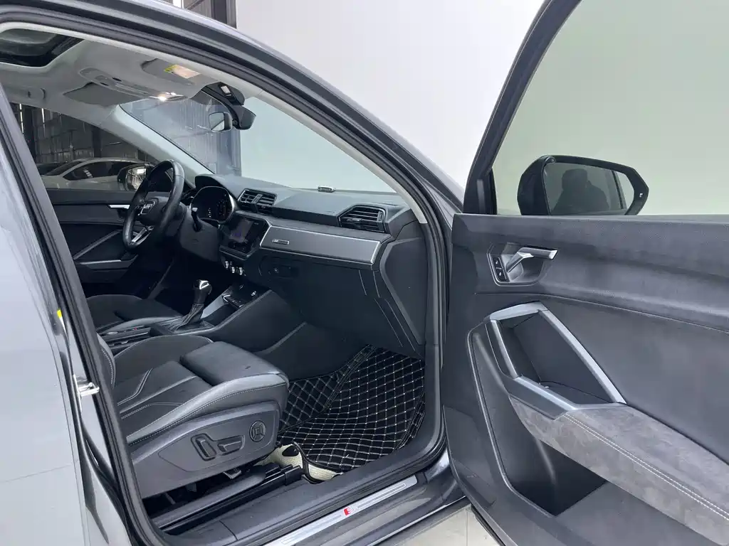 Audi Q3 Sportback — миниатюра 26