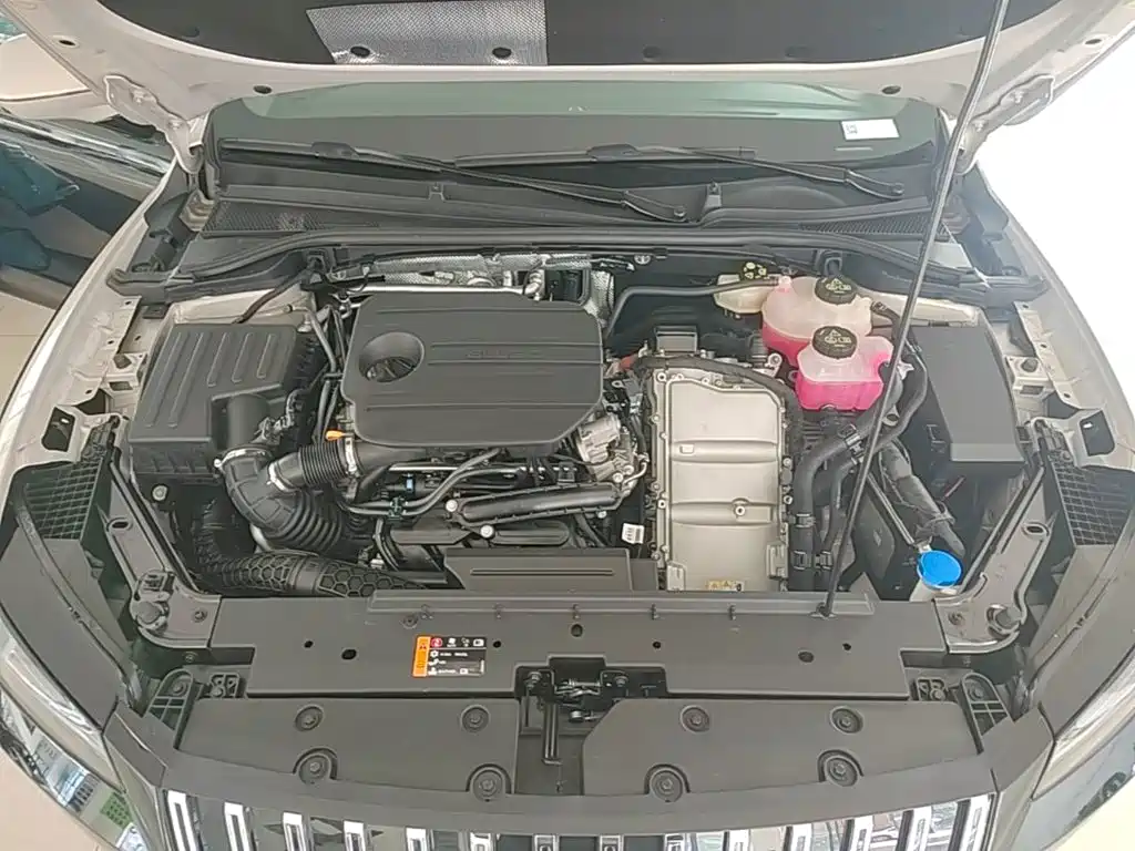 Roewe M7 DMH — миниатюра 20