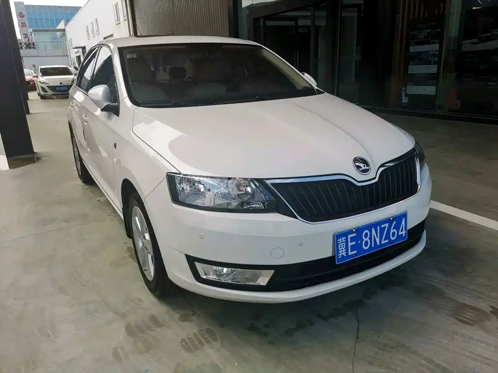 Skoda Rapid — миниатюра 2
