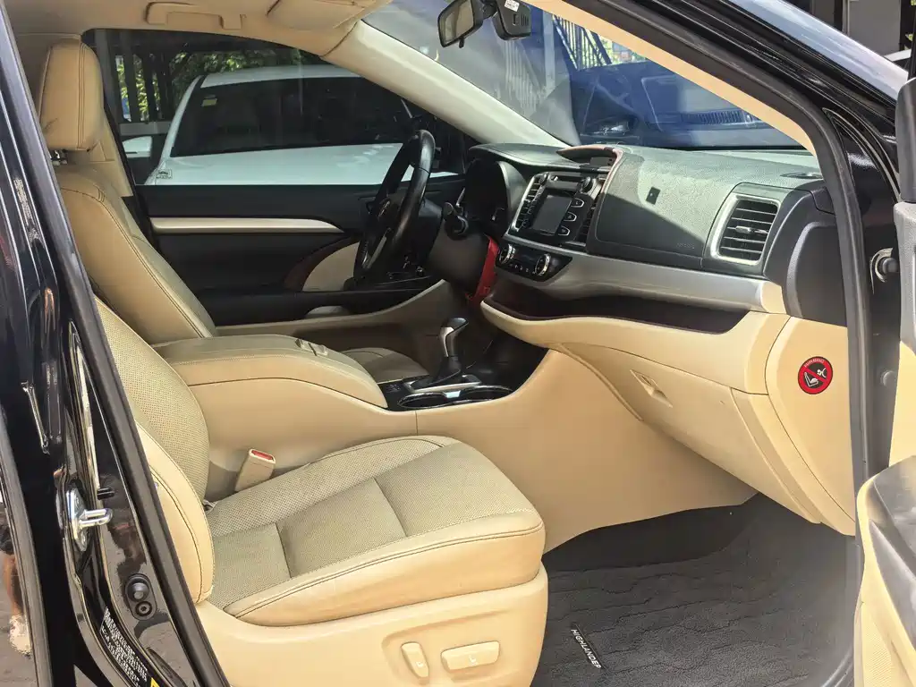 Toyota Highlander — миниатюра 8