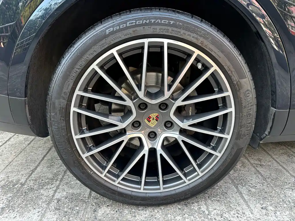 Porsche Cayenne — миниатюра 17