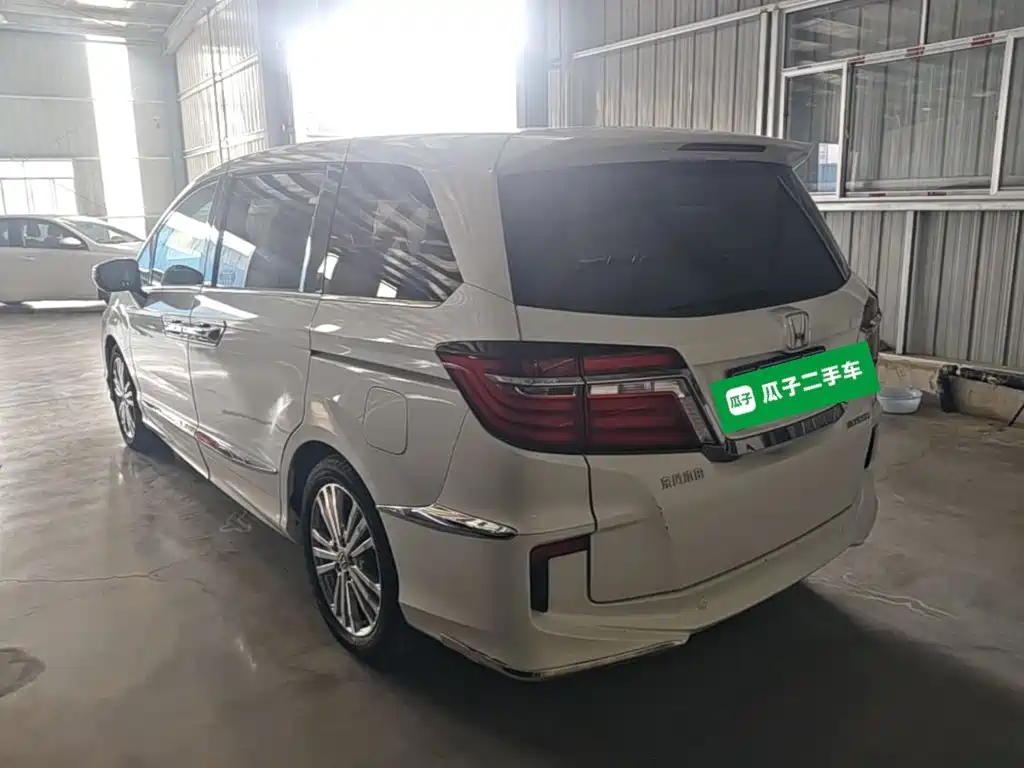 Honda Elysion — миниатюра 5