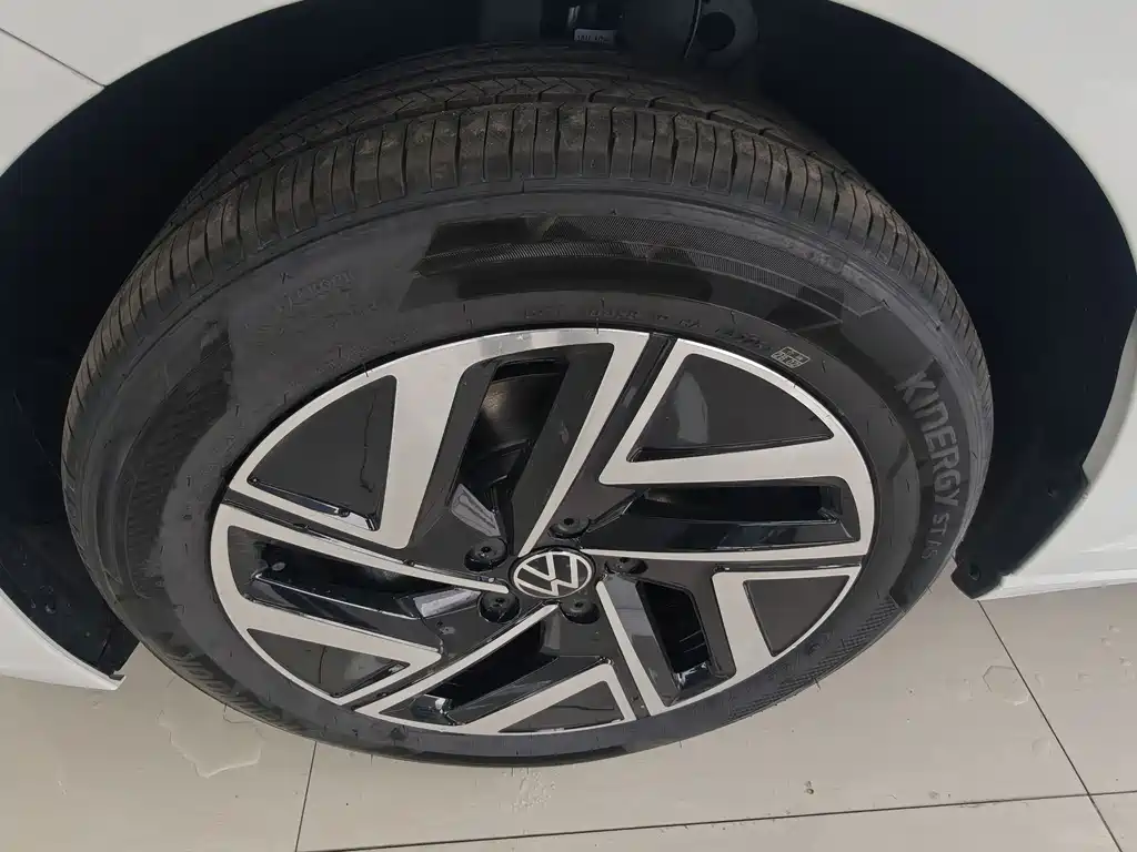 Volkswagen Sagitar - фото 16