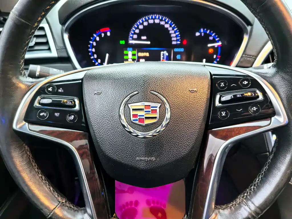 Cadillac SRX — миниатюра 10