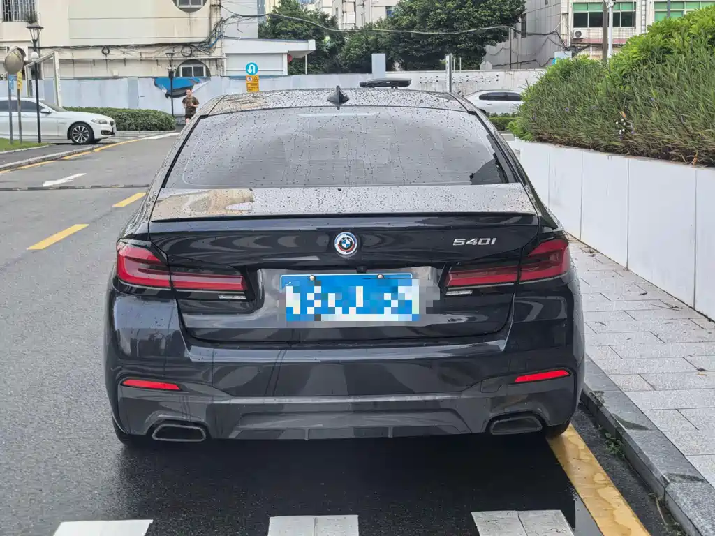 BMW 5 Series (Import) — миниатюра 4