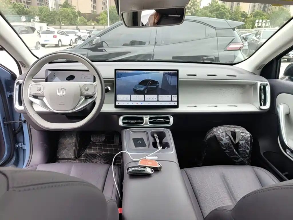 Leapmotor Leapmotor B01 — миниатюра 10