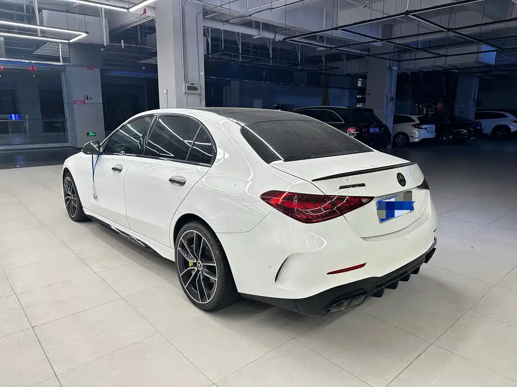 Mercedes-Benz C-Class — миниатюра 6