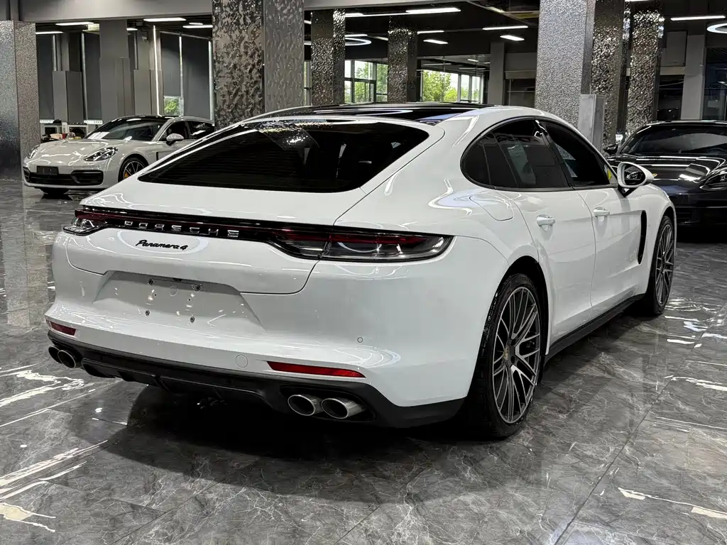 Porsche Panamera — миниатюра 21