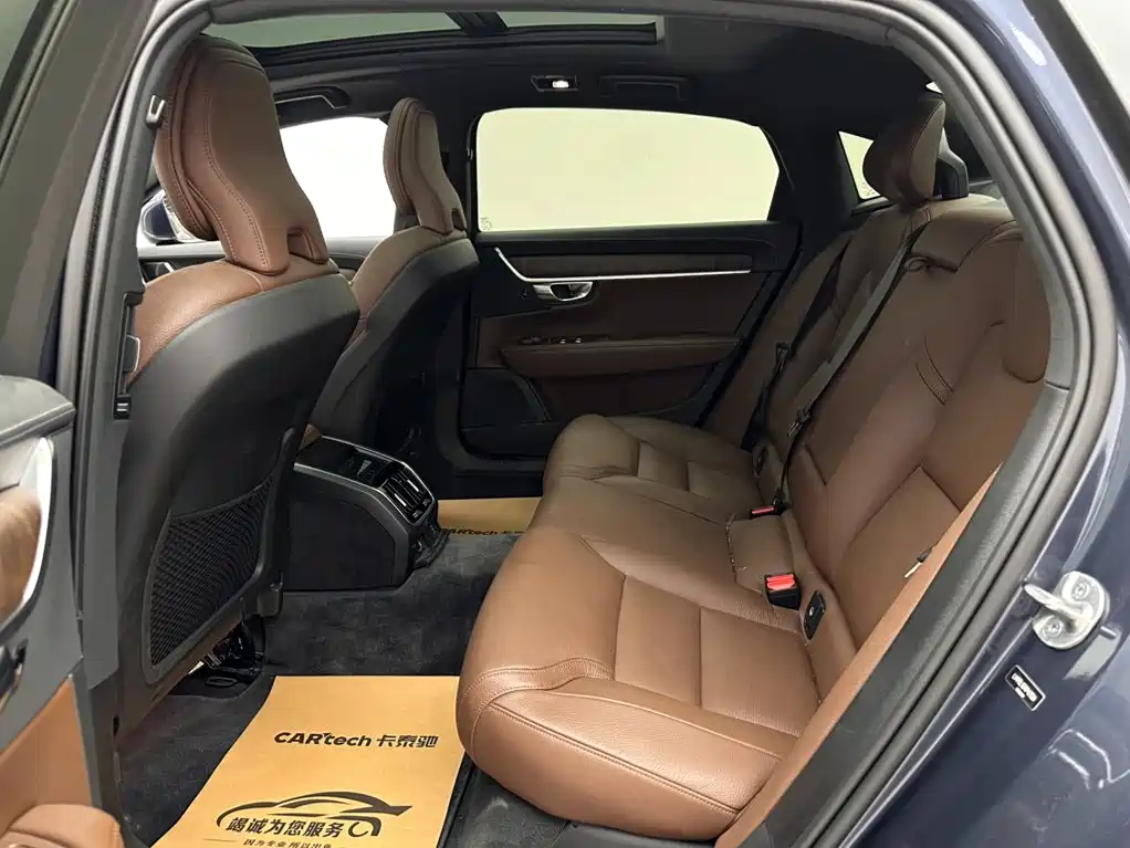 Volvo S90 — миниатюра 9