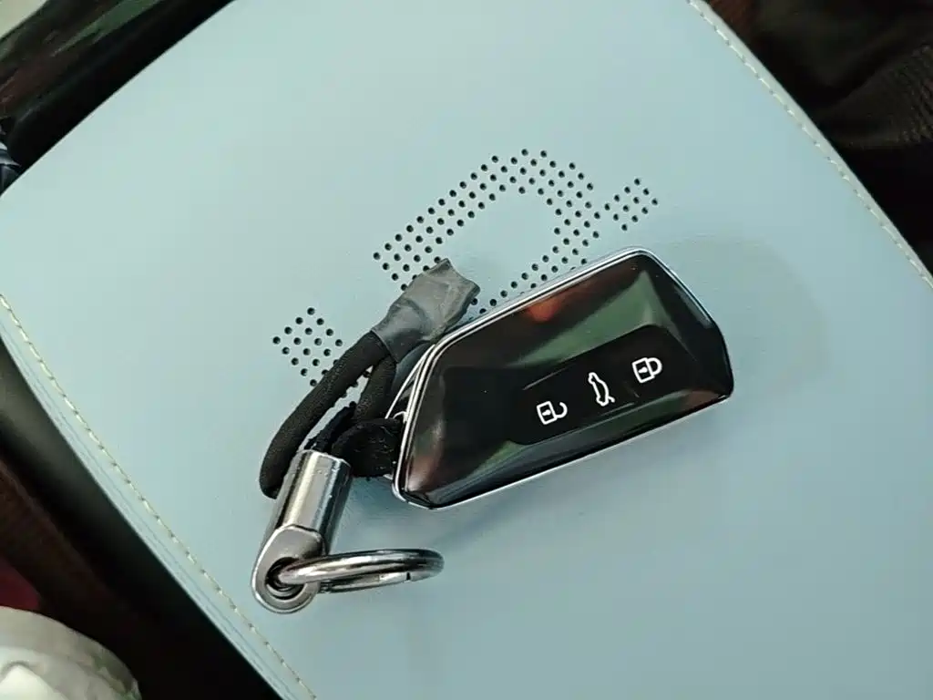Volkswagen ID.4 X — миниатюра 9