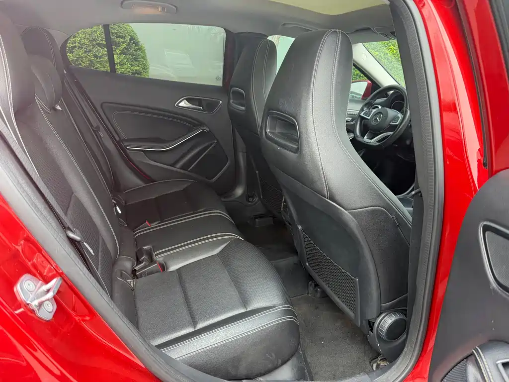 Mercedes-Benz GLA — миниатюра 11
