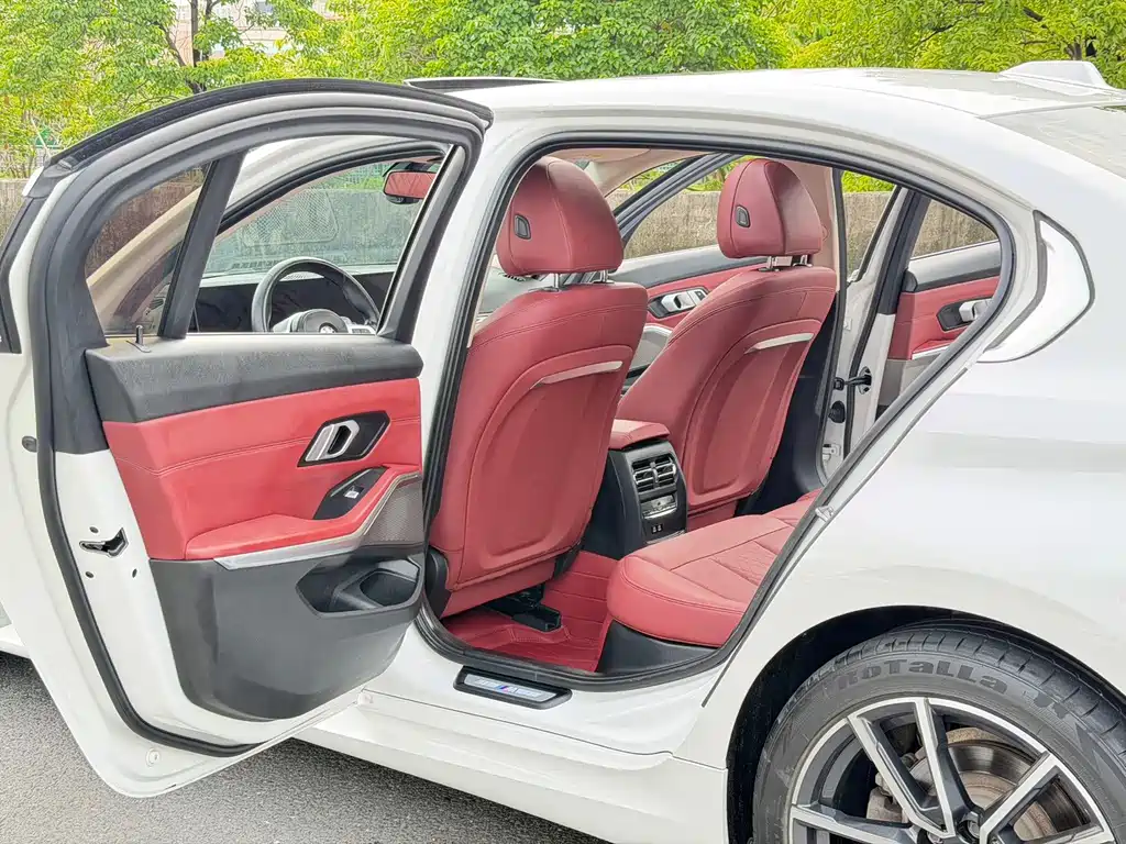 BMW 3 Series — миниатюра 12
