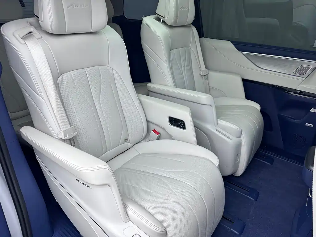 Buick GL8 Hybrid — миниатюра 13
