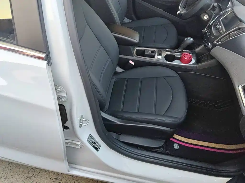 Chevrolet Cruze — миниатюра 25