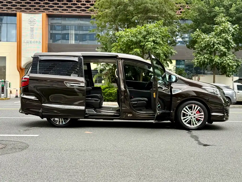 Honda Elysion — миниатюра 20