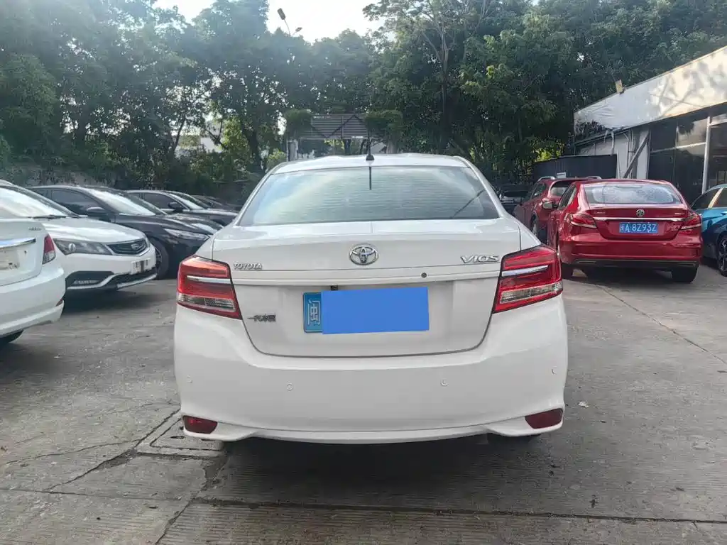 Toyota Vios — миниатюра 5