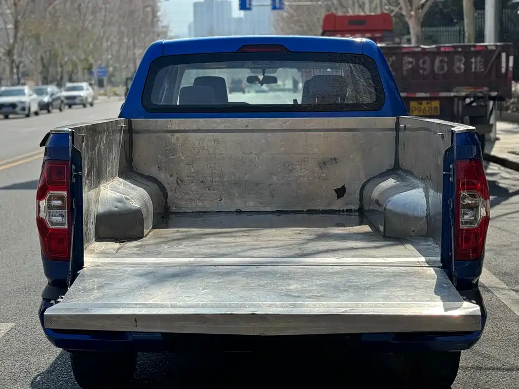 SAIC MAXUS CHASE T60