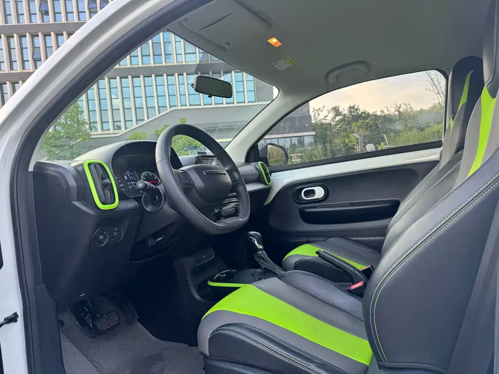 Roewe Clever 2021 302km