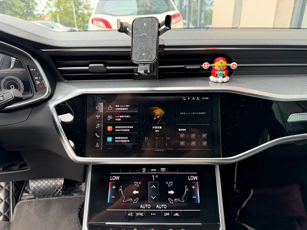 Audi A6L — миниатюра 6