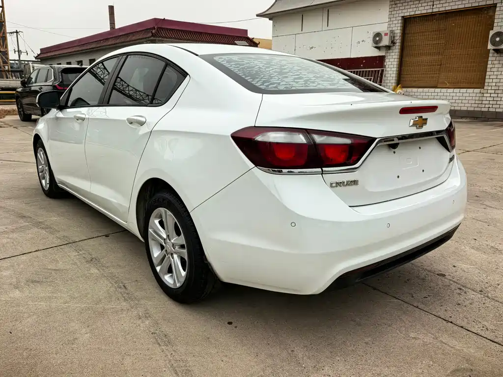 Chevrolet Cruze — миниатюра 5