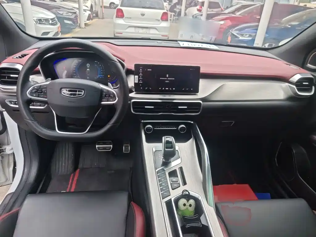 Geely Binyue — миниатюра 10