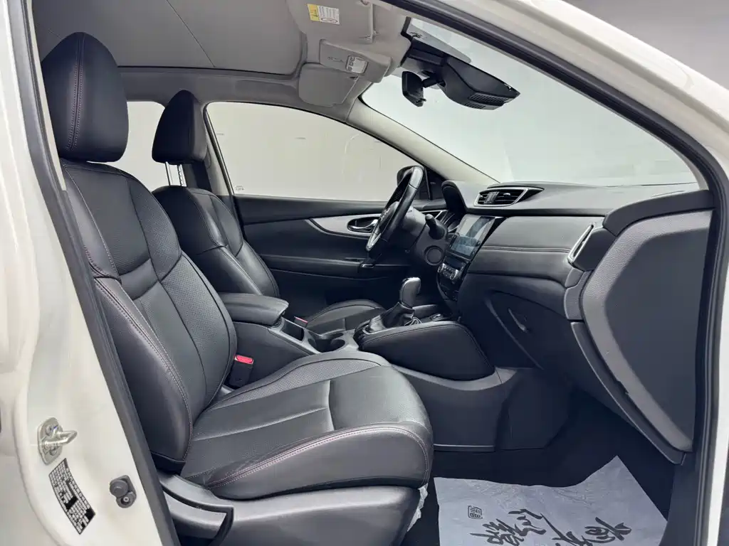 Nissan Qashqai — миниатюра 9