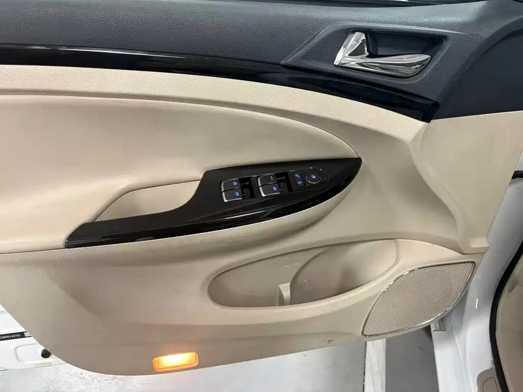 BYD e5 — миниатюра 17