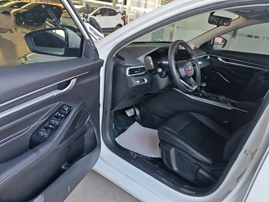 Geely Emgrand — миниатюра 16