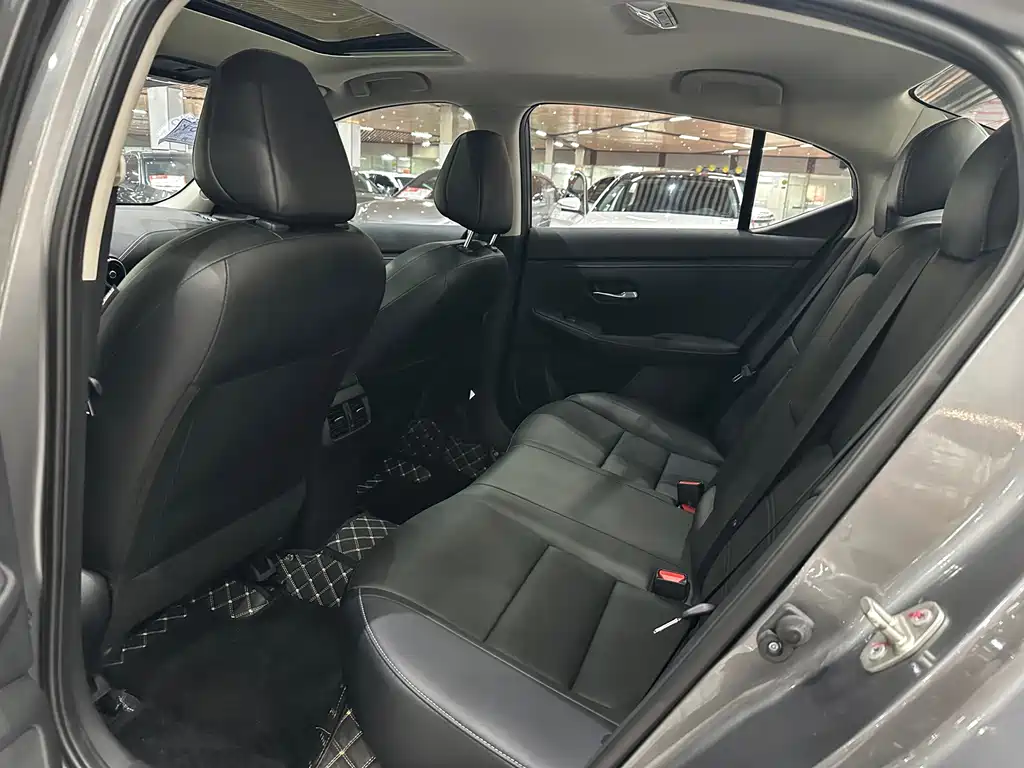 Nissan Sylphy — миниатюра 7