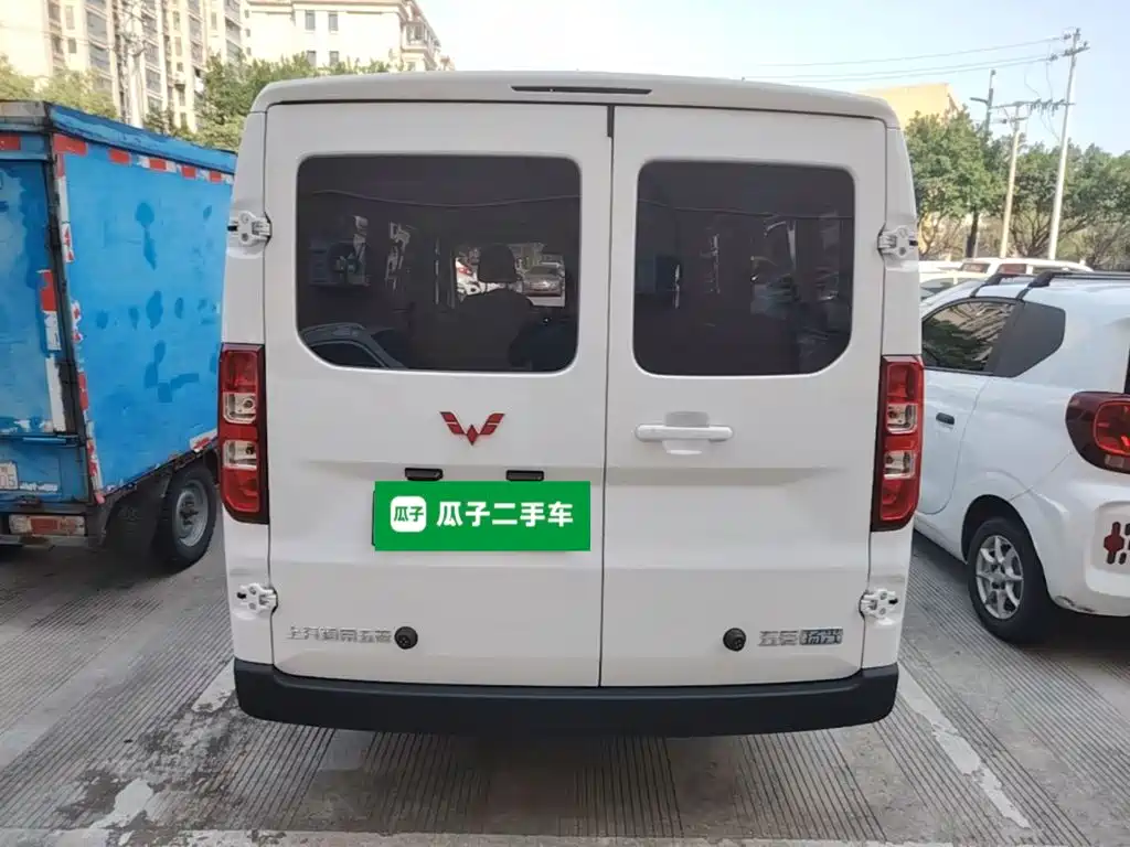 Wuling Yangguang — миниатюра 6