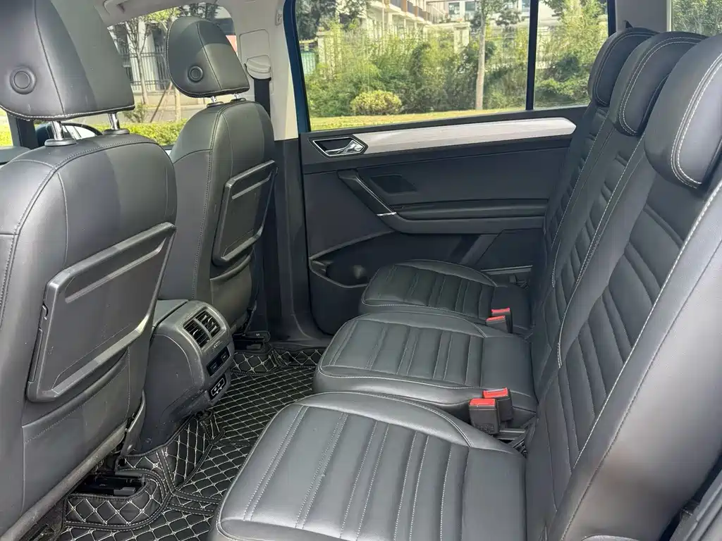 Volkswagen Touran — миниатюра 9