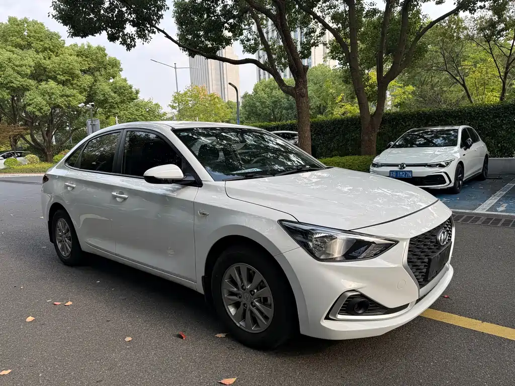 Hyundai Elantra — миниатюра 5