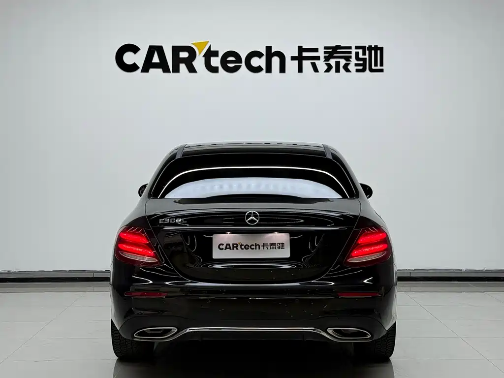 Mercedes-Benz E-Class — миниатюра 2