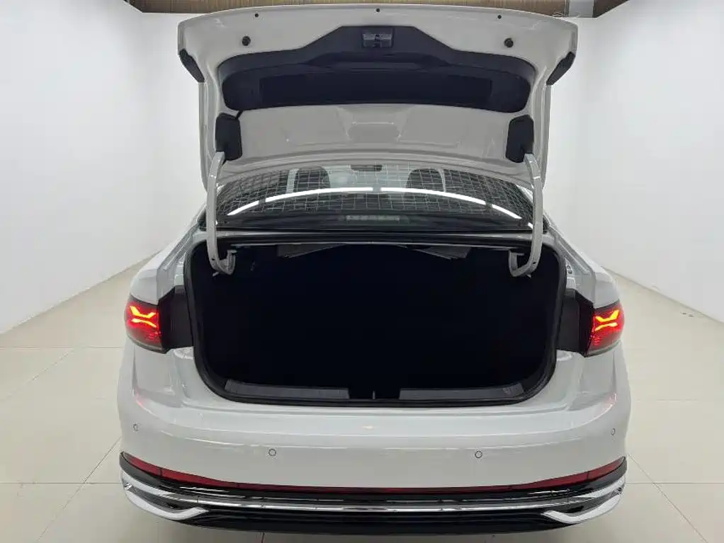 Volkswagen Sagitar — миниатюра 8