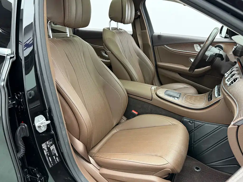 Mercedes-Benz E-Class — миниатюра 19