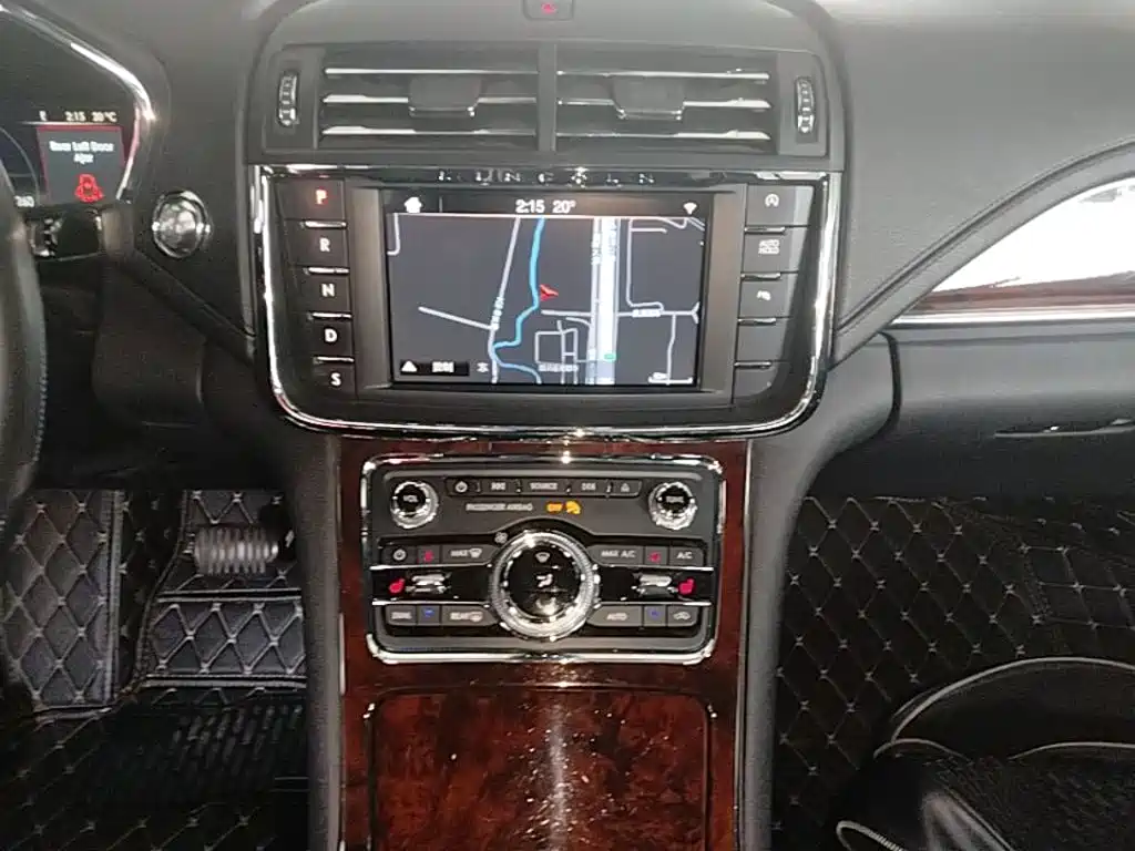 Lincoln Continental — миниатюра 13