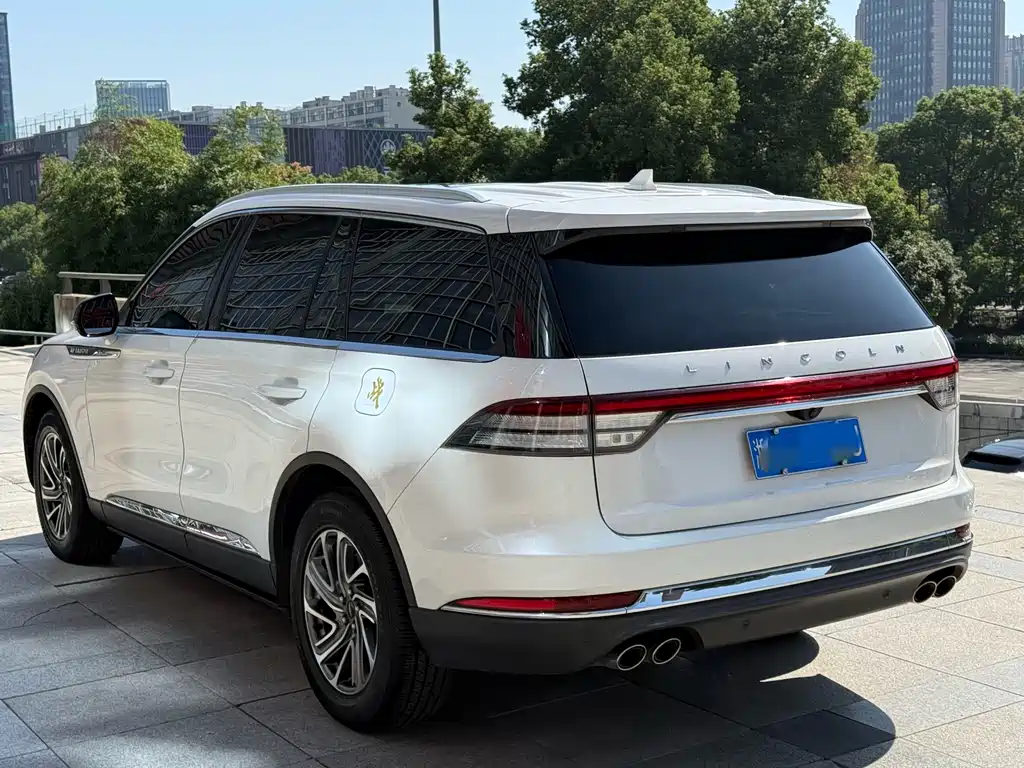 Lincoln Aviator (Import) — миниатюра 6