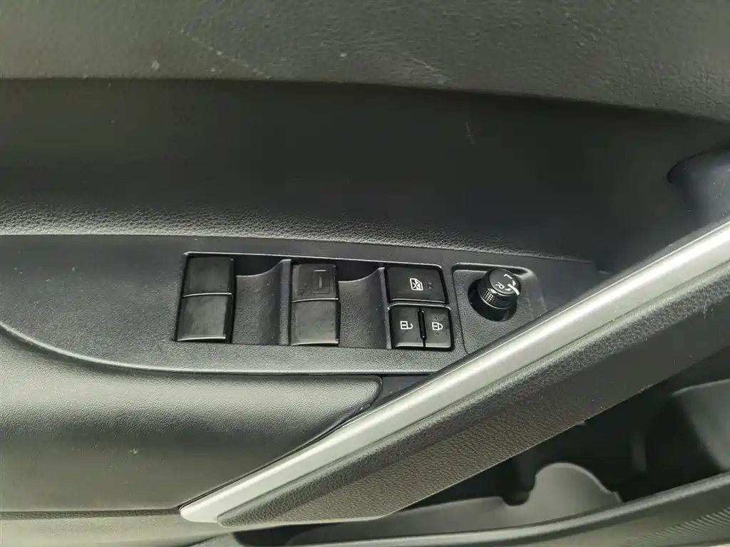 TOYOTA COROLLA SHARP AMPLIFIER