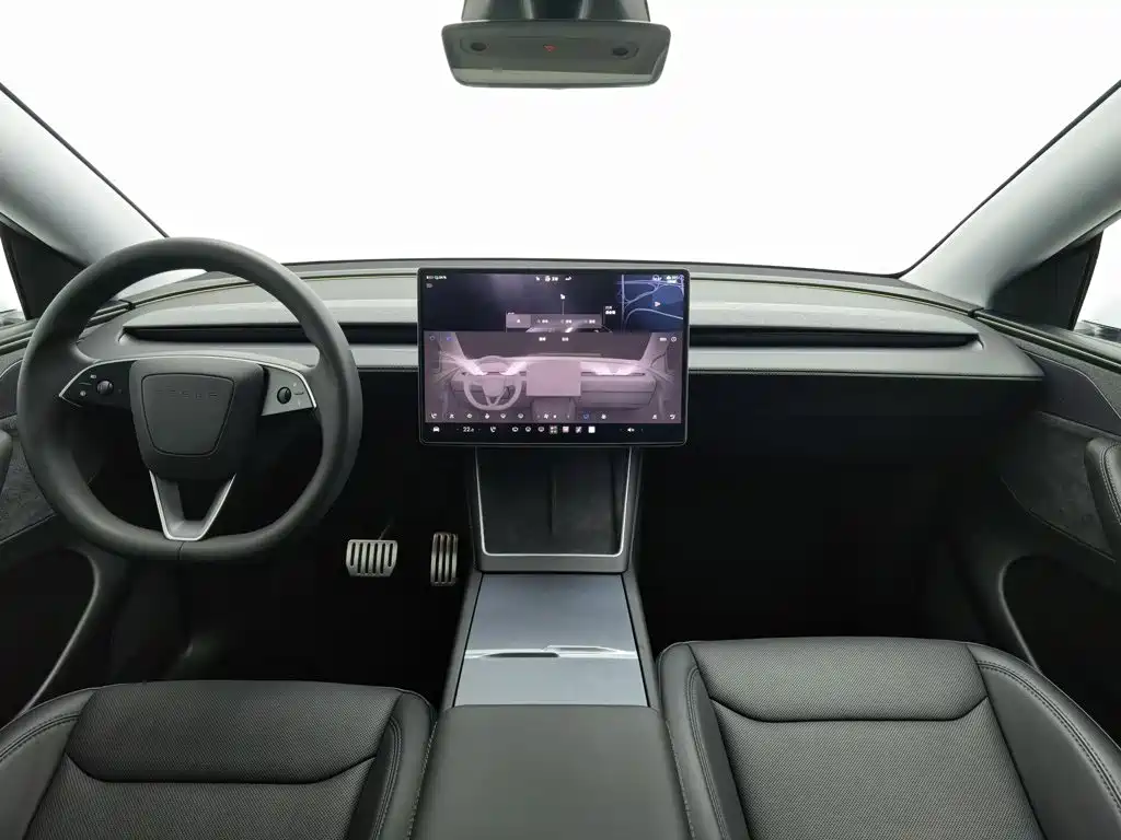 Tesla Model Y — миниатюра 5