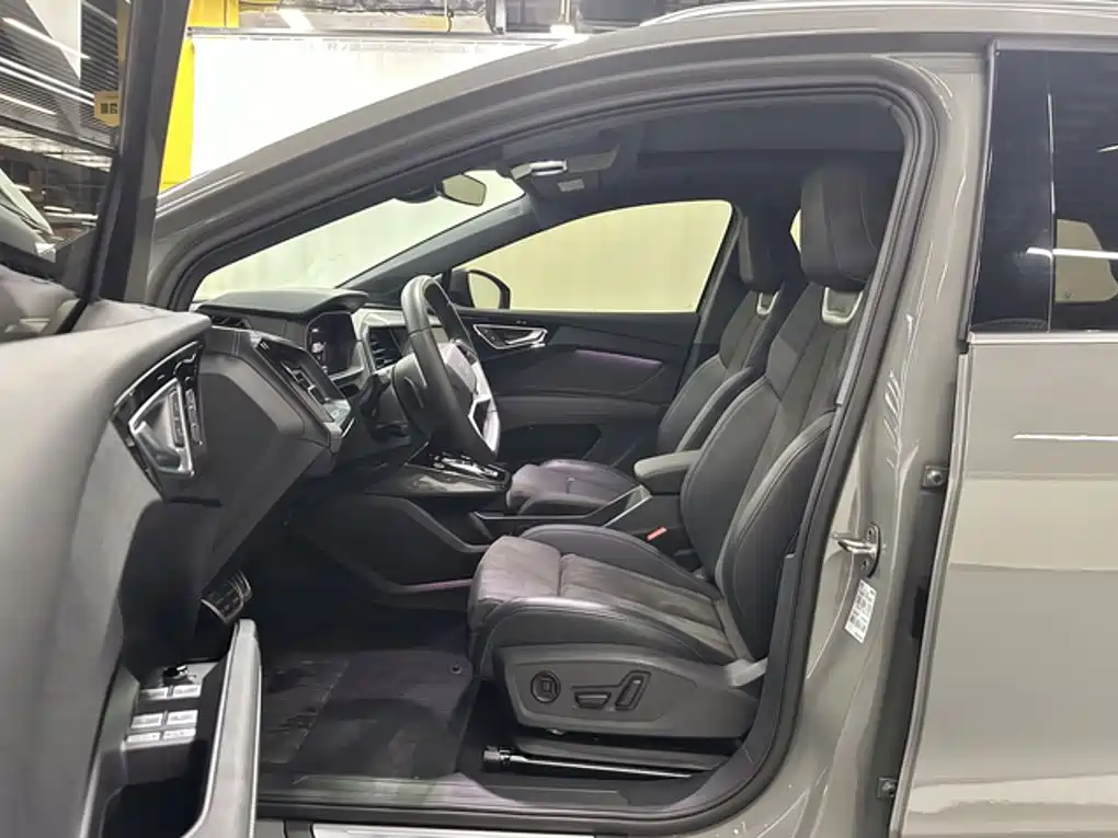 Audi Q4 e-tron — миниатюра 13