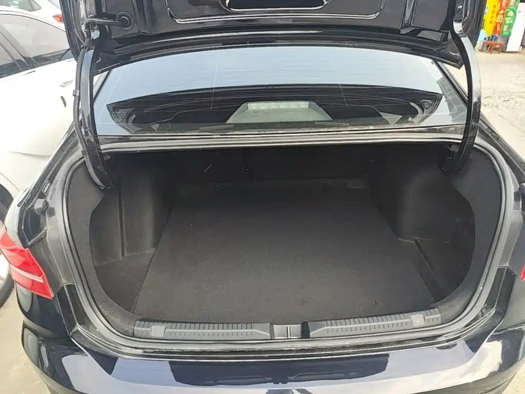 Volkswagen Lavida — миниатюра 19