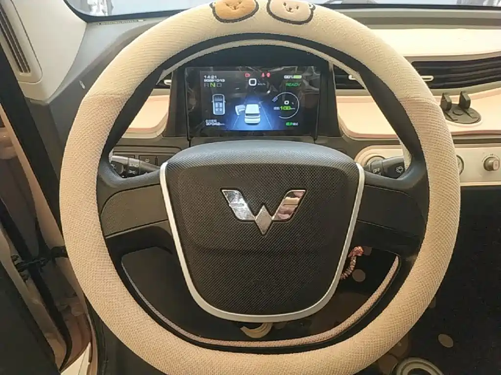 Wuling MINIEV — миниатюра 11