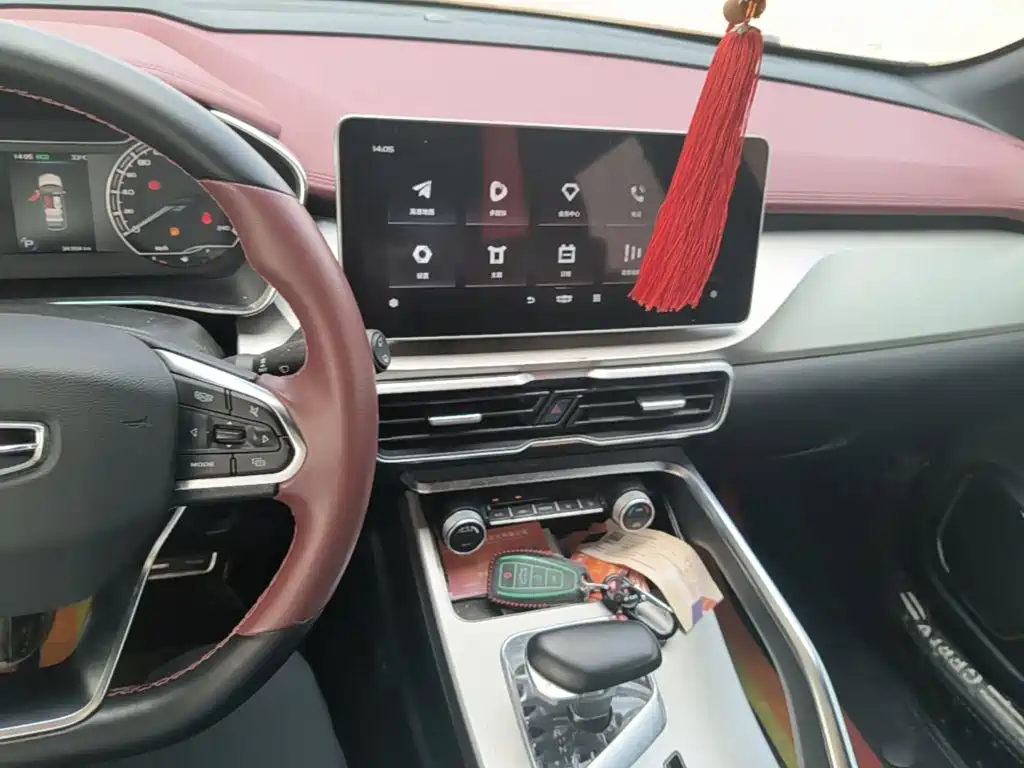 Geely Binyue — миниатюра 13