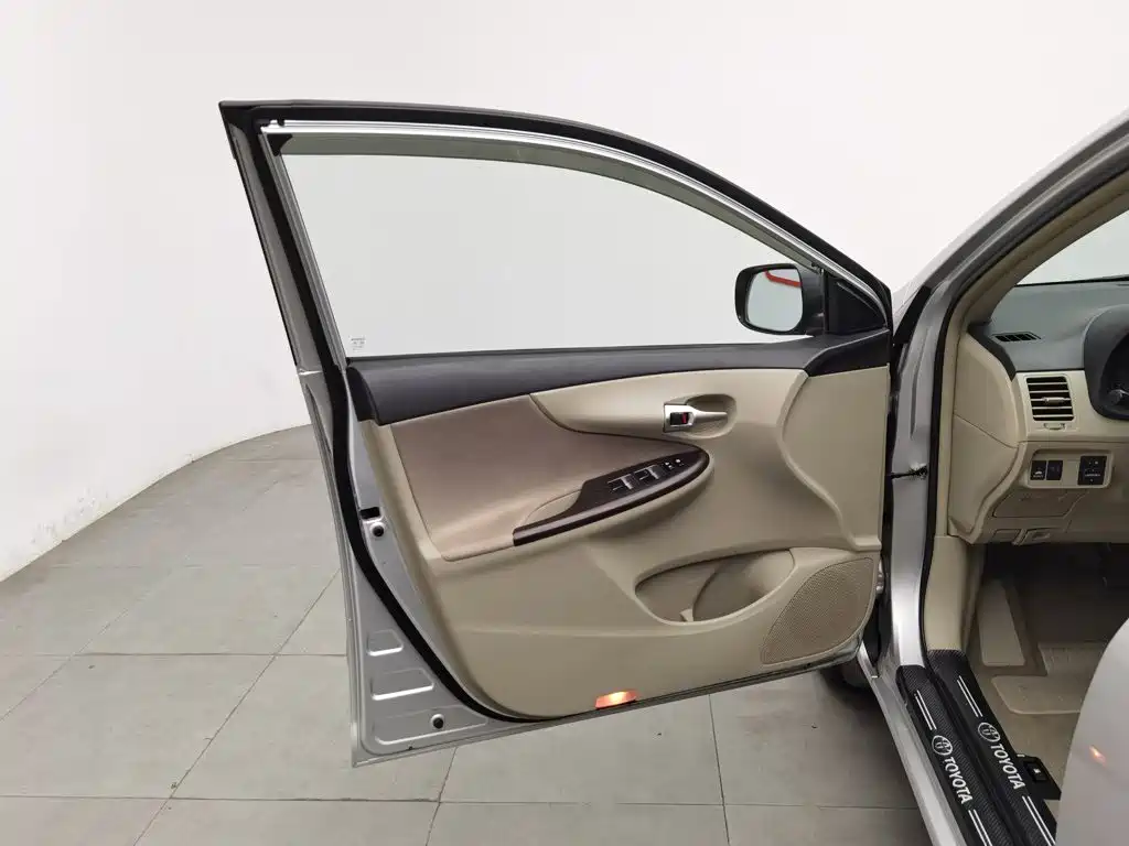 Toyota Corolla — миниатюра 8