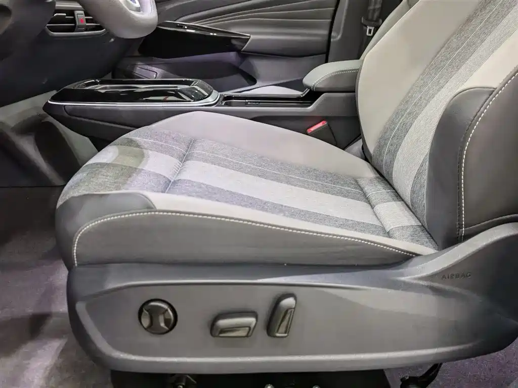 VOLKSWAGEN ID.4 CROZZ